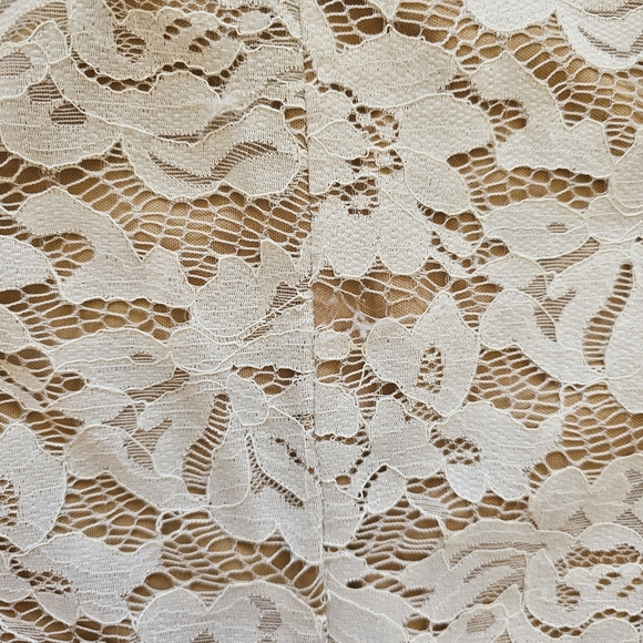 Pretty Little Thing Size 2 Lace Bodycon Mini Dress White and Beige Tank Floral - Picture 7 of 7